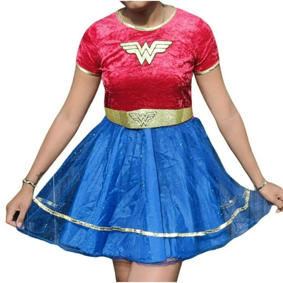 Wonder Woman Dress /Halloween Costume Girls Large or Women's Small - Picture 2 of 12